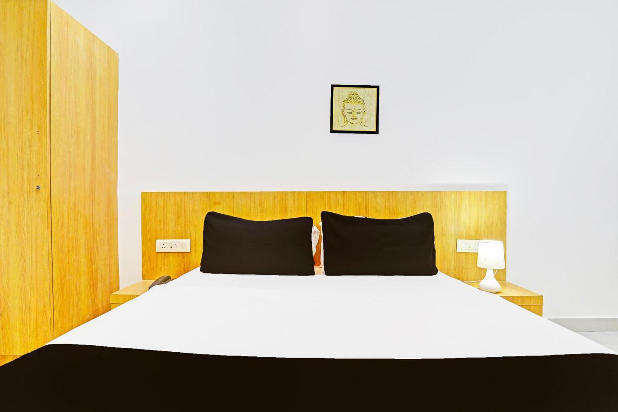 Super Hotel O Raipur Eksteriør bilde