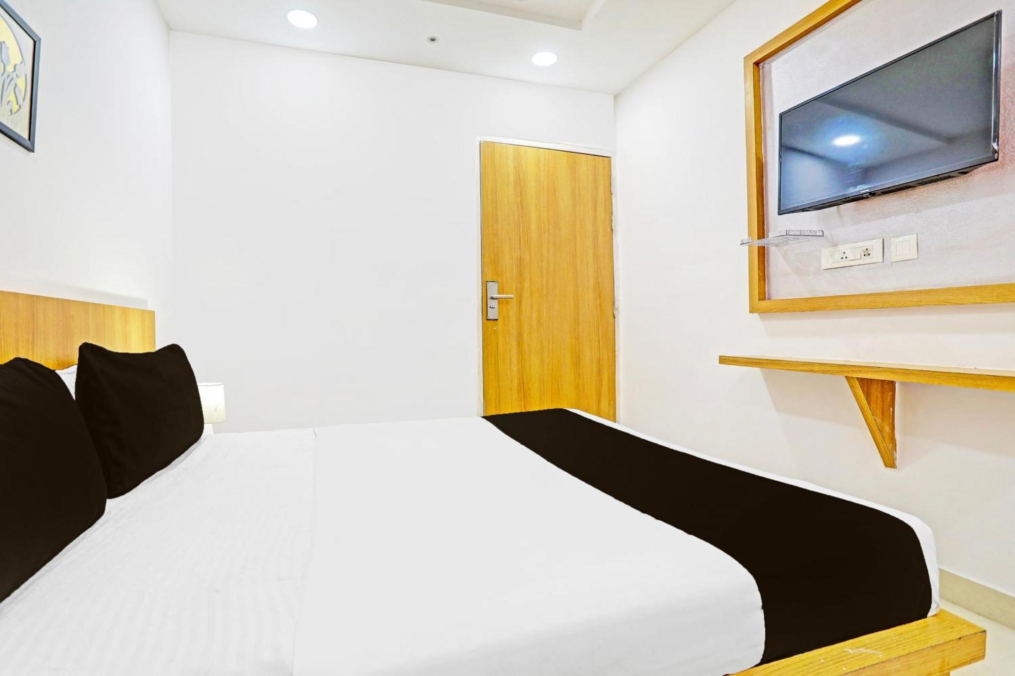 Super Hotel O Raipur Eksteriør bilde