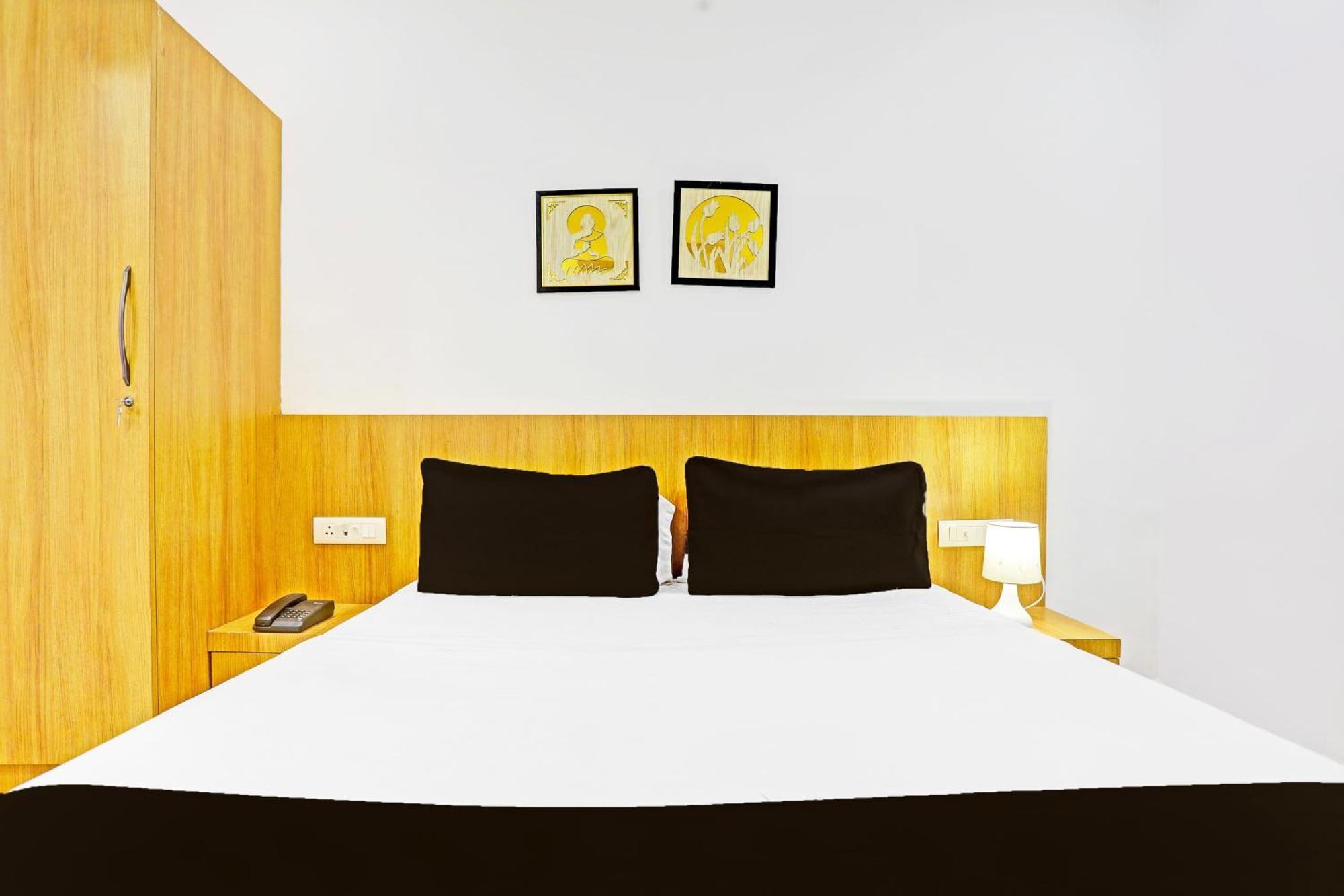 Super Hotel O Raipur Eksteriør bilde